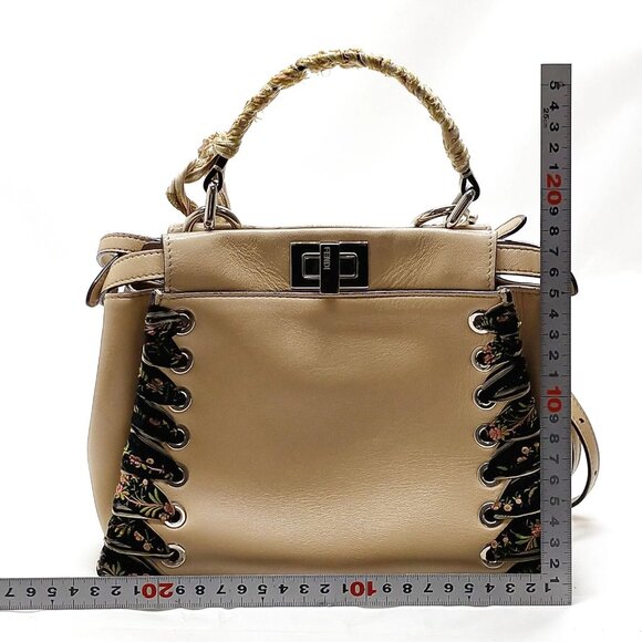 Authentic Fendi Beige Leather Hand Bag mn764-121225 - Picture 2 of 16